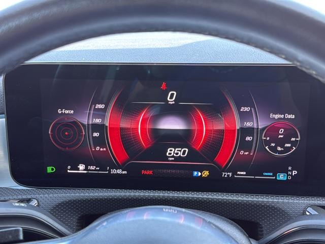 Mercedes-Benz CLA Vehicle Full-screen Gallery Image 12