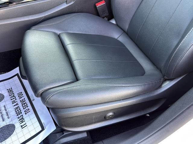 Mercedes-Benz CLA Vehicle Full-screen Gallery Image 18