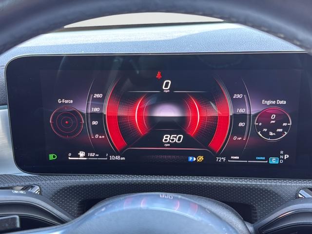Mercedes-Benz CLA Vehicle Full-screen Gallery Image 22