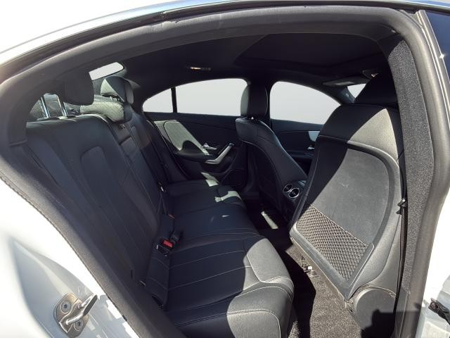Mercedes-Benz CLA Vehicle Full-screen Gallery Image 24
