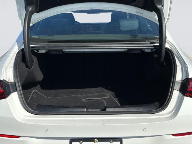 Mercedes-Benz CLA Vehicle Full-screen Gallery Image 31