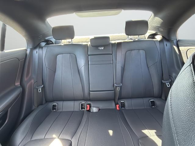 Mercedes-Benz CLA Vehicle Full-screen Gallery Image 39