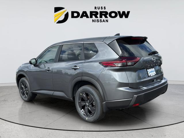 Nissan Rogue Vehicle Full-screen Gallery Image 3
