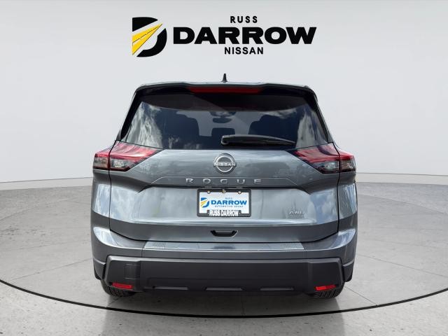 Nissan Rogue Vehicle Full-screen Gallery Image 4