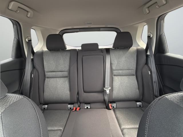 Nissan Rogue Vehicle Full-screen Gallery Image 34