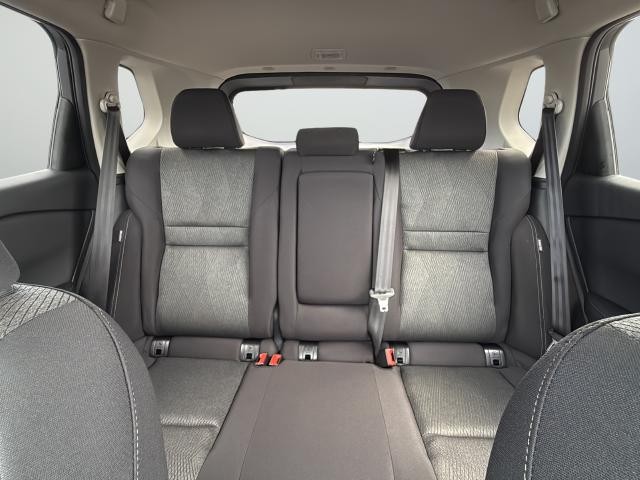 Nissan Rogue Vehicle Full-screen Gallery Image 40