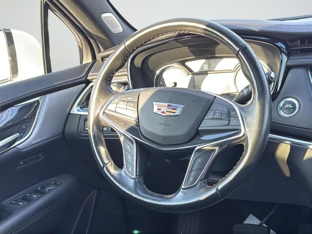 Cadillac XT5 Vehicle Full-screen Gallery Image 38