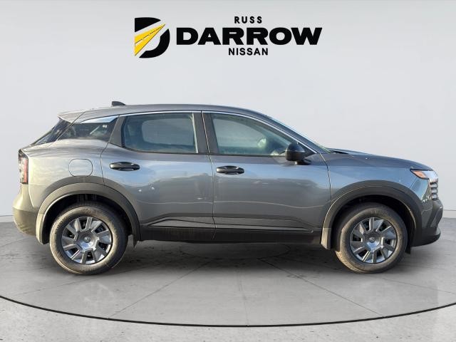 Nissan Kicks Vehicle Full-screen Gallery Image 6