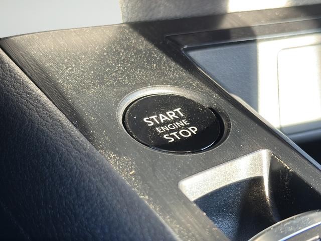 Nissan Kicks Vehicle Full-screen Gallery Image 13