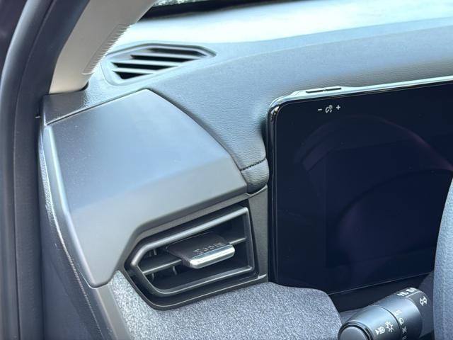 Nissan Kicks Vehicle Full-screen Gallery Image 31
