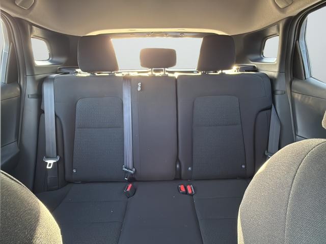 Nissan Kicks Vehicle Full-screen Gallery Image 40