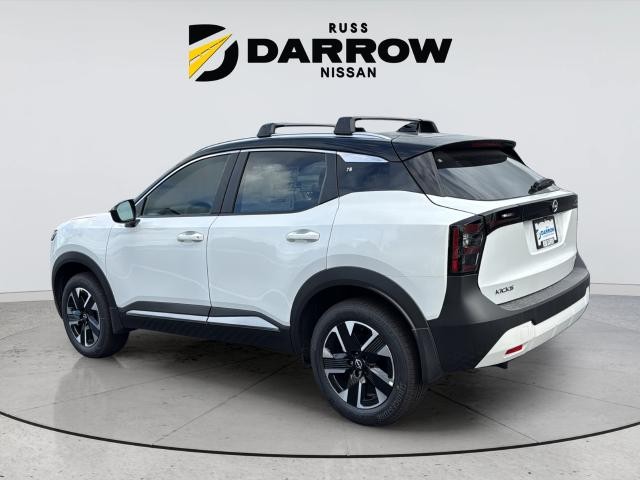 Nissan Kicks Vehicle Full-screen Gallery Image 3