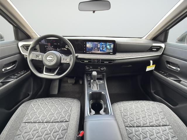 Nissan Kicks Vehicle Full-screen Gallery Image 9