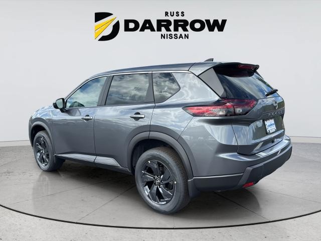 Nissan Rogue Vehicle Full-screen Gallery Image 3