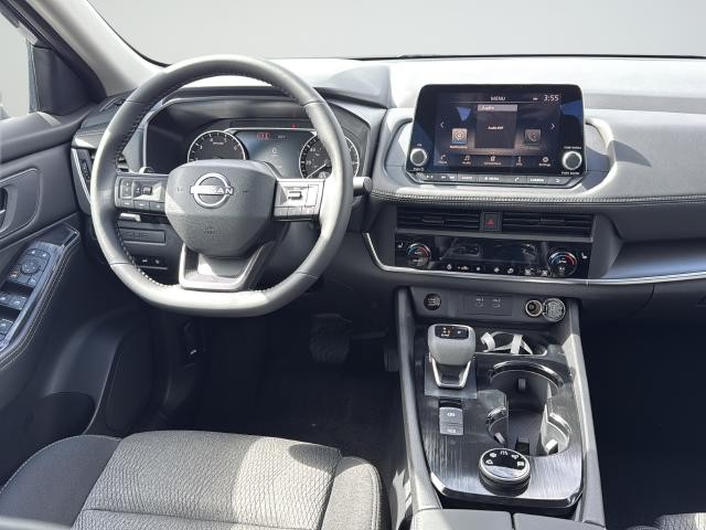 Nissan Rogue Vehicle Full-screen Gallery Image 11