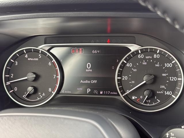 Nissan Rogue Vehicle Full-screen Gallery Image 12