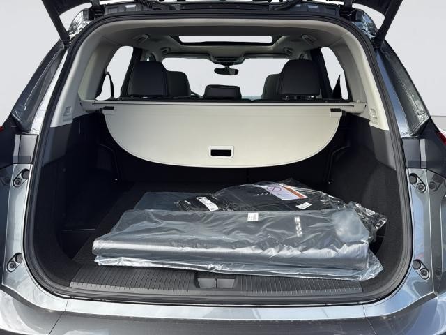 Nissan Rogue Vehicle Full-screen Gallery Image 35