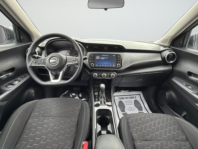 Nissan Kicks Vehicle Full-screen Gallery Image 9