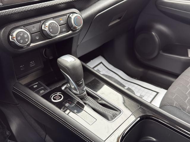 Nissan Kicks Vehicle Full-screen Gallery Image 22