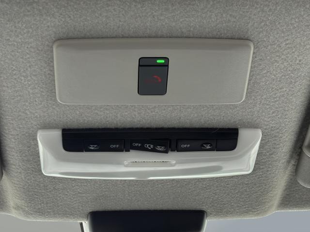 Nissan Kicks Vehicle Full-screen Gallery Image 36