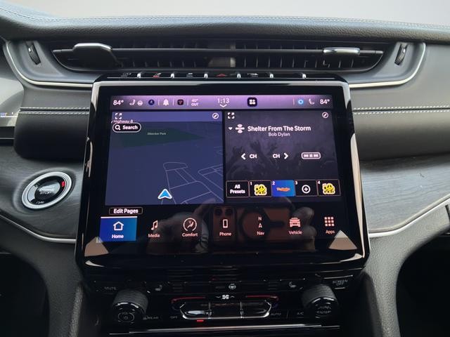 Jeep Grand Cherokee L Vehicle Full-screen Gallery Image 25