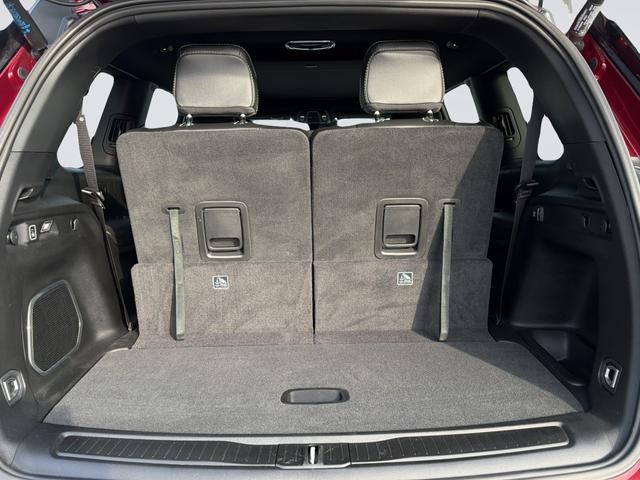 Jeep Grand Cherokee L Vehicle Full-screen Gallery Image 29