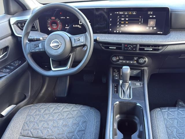 Nissan Kicks Vehicle Full-screen Gallery Image 11