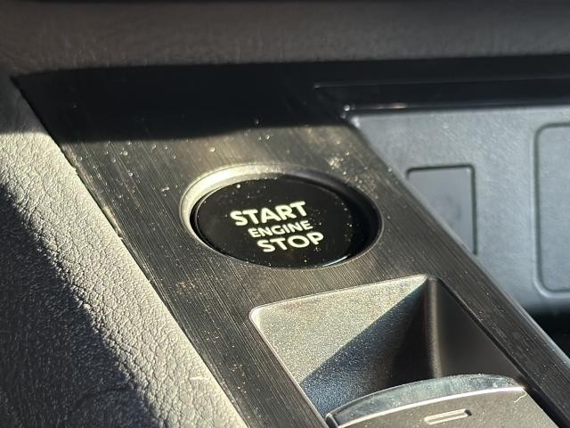 Nissan Kicks Vehicle Full-screen Gallery Image 13