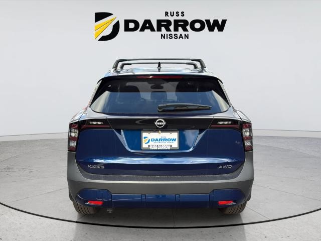 Nissan Kicks Vehicle Full-screen Gallery Image 4