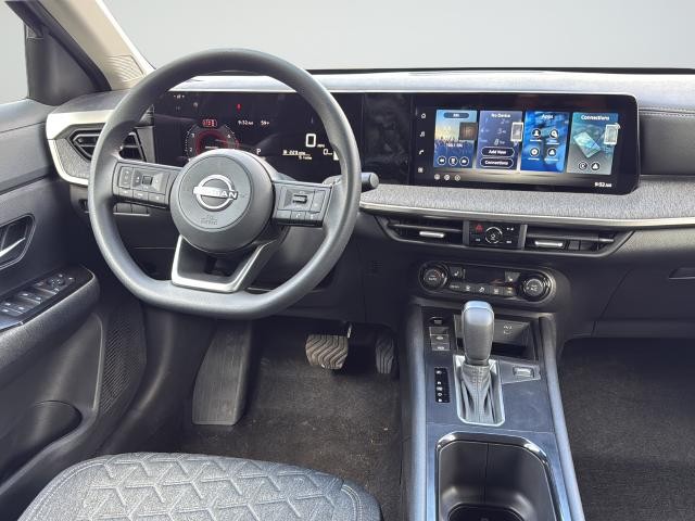 Nissan Kicks Vehicle Full-screen Gallery Image 11