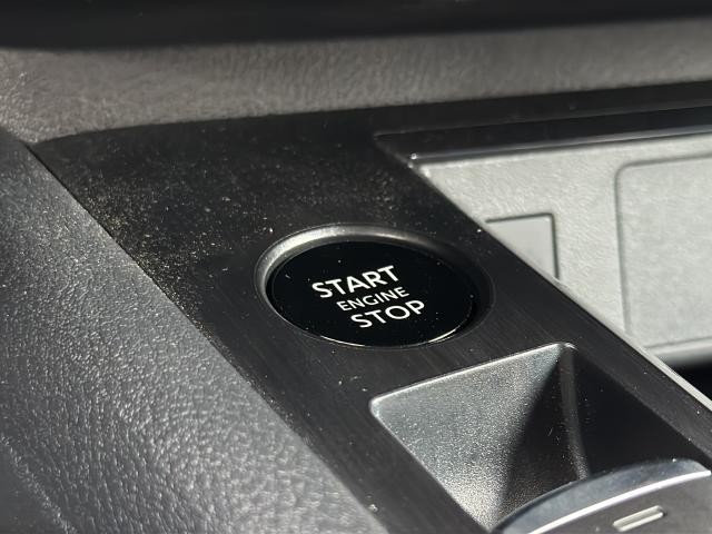 Nissan Kicks Vehicle Full-screen Gallery Image 13
