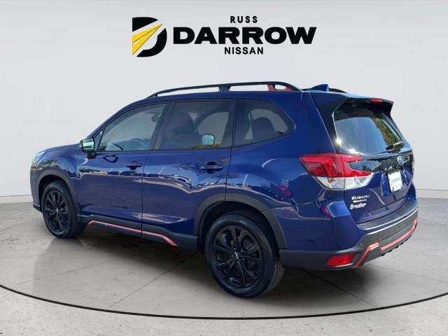Subaru Forester Vehicle Full-screen Gallery Image 3