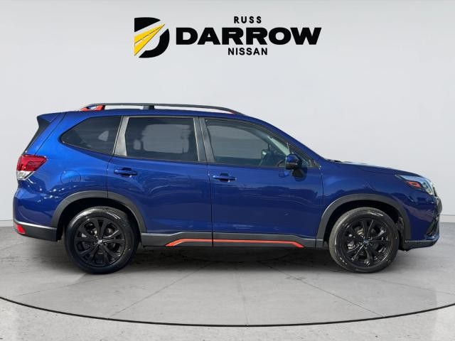 Subaru Forester Vehicle Full-screen Gallery Image 6