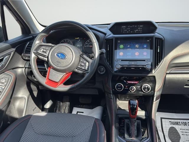 Subaru Forester Vehicle Full-screen Gallery Image 11