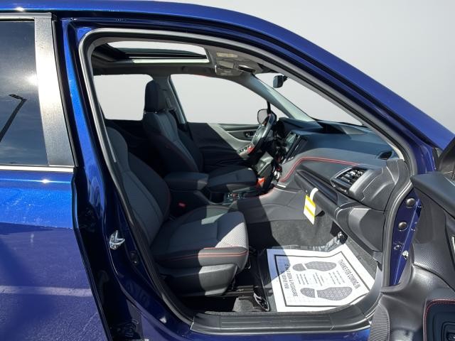 Subaru Forester Vehicle Full-screen Gallery Image 25