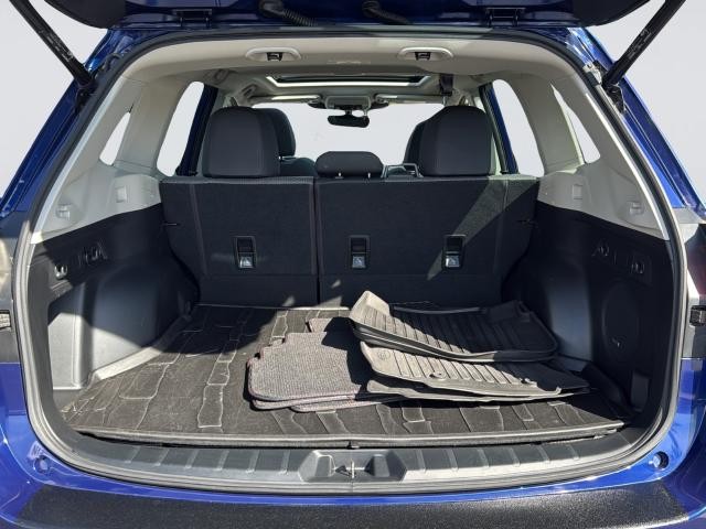 Subaru Forester Vehicle Full-screen Gallery Image 31