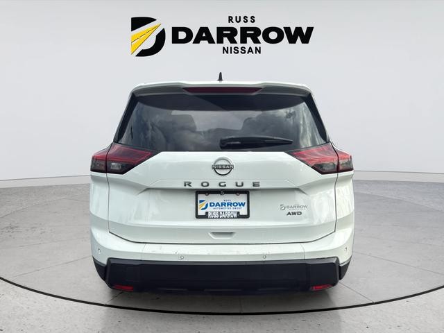 Nissan Rogue Vehicle Full-screen Gallery Image 4