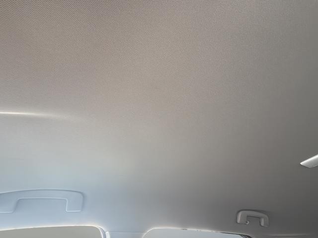 Nissan Rogue Vehicle Full-screen Gallery Image 19