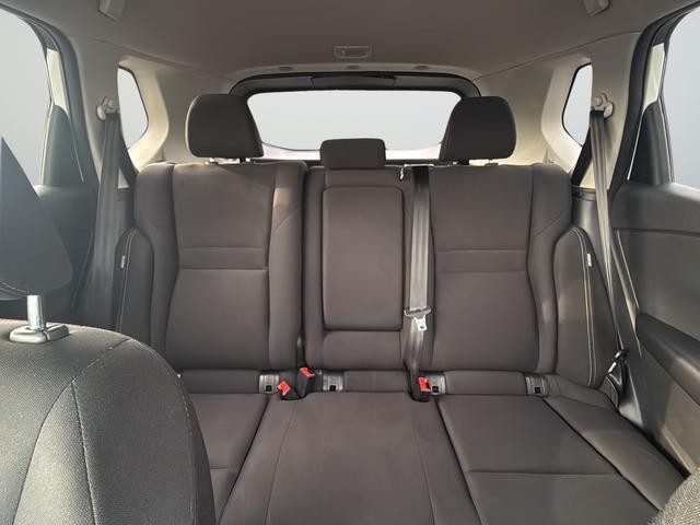 Nissan Rogue Vehicle Full-screen Gallery Image 34