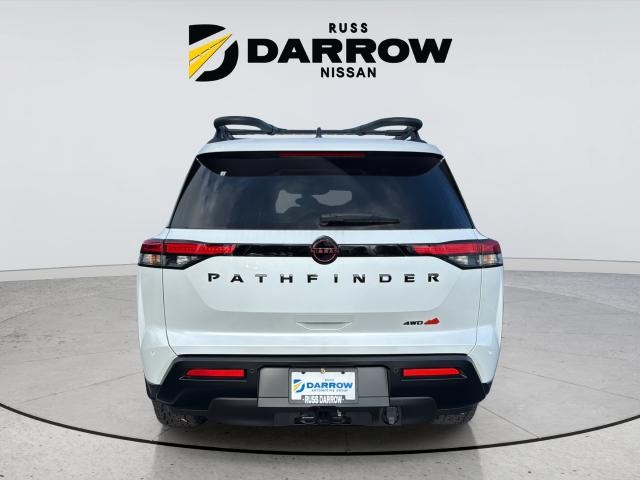 Nissan Pathfinder Vehicle Full-screen Gallery Image 4