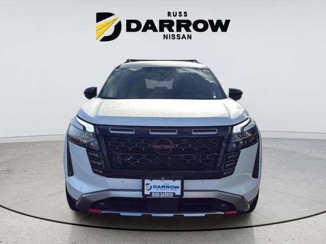 Nissan Pathfinder Vehicle Full-screen Gallery Image 8