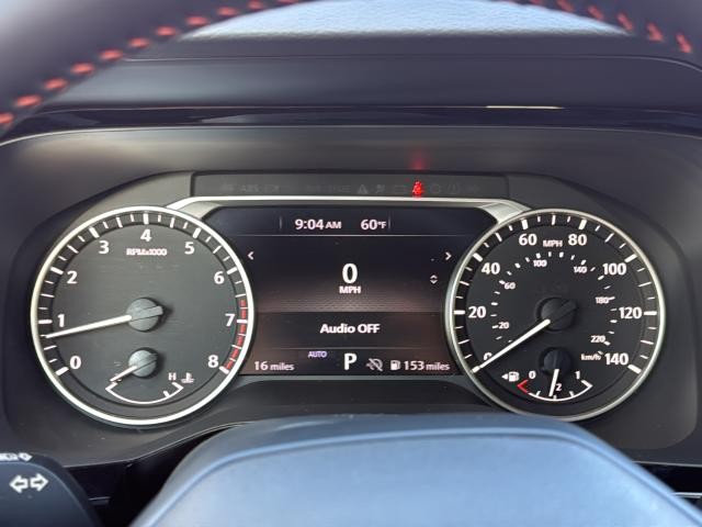 Nissan Pathfinder Vehicle Full-screen Gallery Image 12