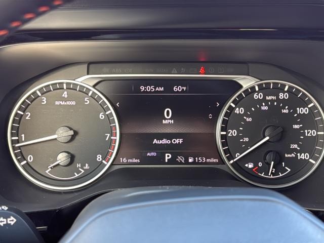 Nissan Pathfinder Vehicle Full-screen Gallery Image 23