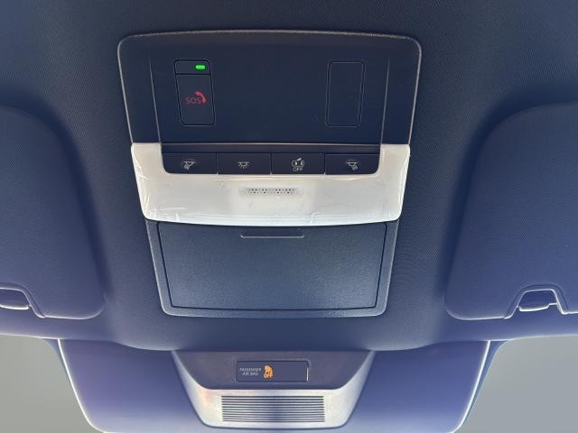 Nissan Pathfinder Vehicle Full-screen Gallery Image 36