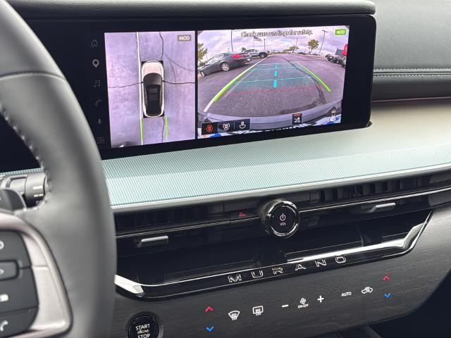 Nissan Murano Vehicle Full-screen Gallery Image 14
