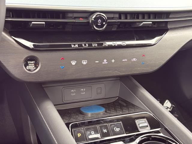 Nissan Murano Vehicle Full-screen Gallery Image 20