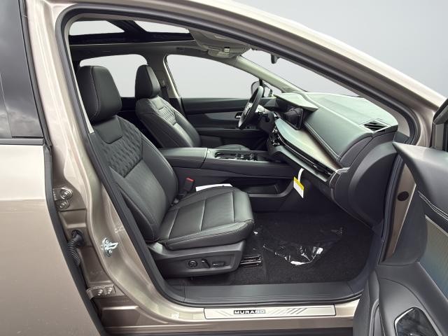 Nissan Murano Vehicle Full-screen Gallery Image 25