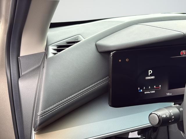 Nissan Murano Vehicle Full-screen Gallery Image 30