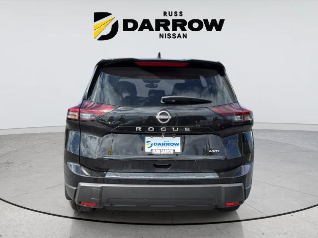 Nissan Rogue Vehicle Full-screen Gallery Image 4