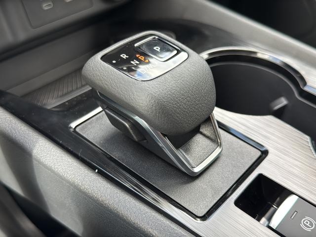 Nissan Rogue Vehicle Full-screen Gallery Image 37
